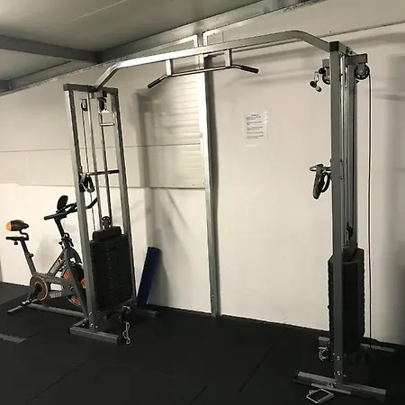 Beachfront Lux & Gym 4 *