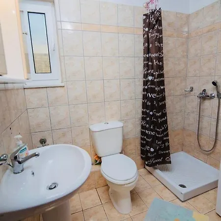 Beachfront Lux & Gym 4 * Chania (Crete)