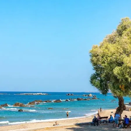 Beachfront Lux & Gym 4 *